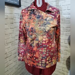 Exclusive Abstract Zip Up Neck. Size M